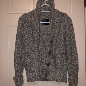 Grey knitted sweater/cardigan